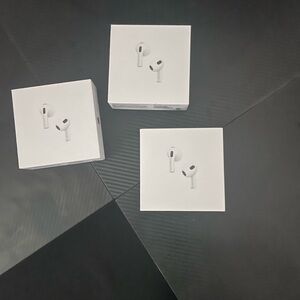 Wireless Earbuds with Charging Case - White